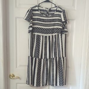 Chic Black and White Patterned Midi Dress